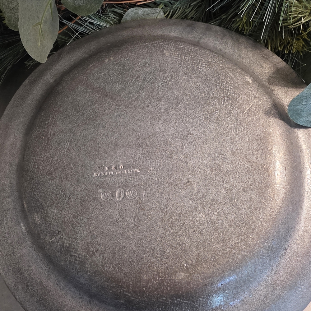 Wilton Armetale Pewter Tone Decorative Plates - Set of 2 - Picture 3 of 5